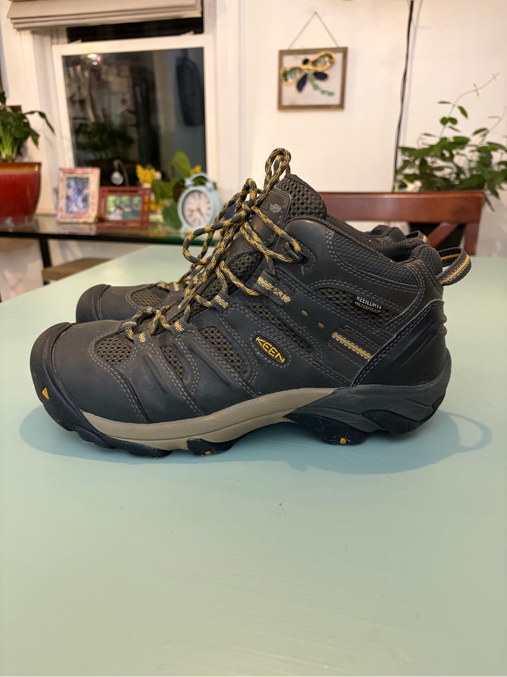 KEEN Utility Men’s 9.5 D KEEN.DRY Waterproof Work Hiking Shoes Black Yellow